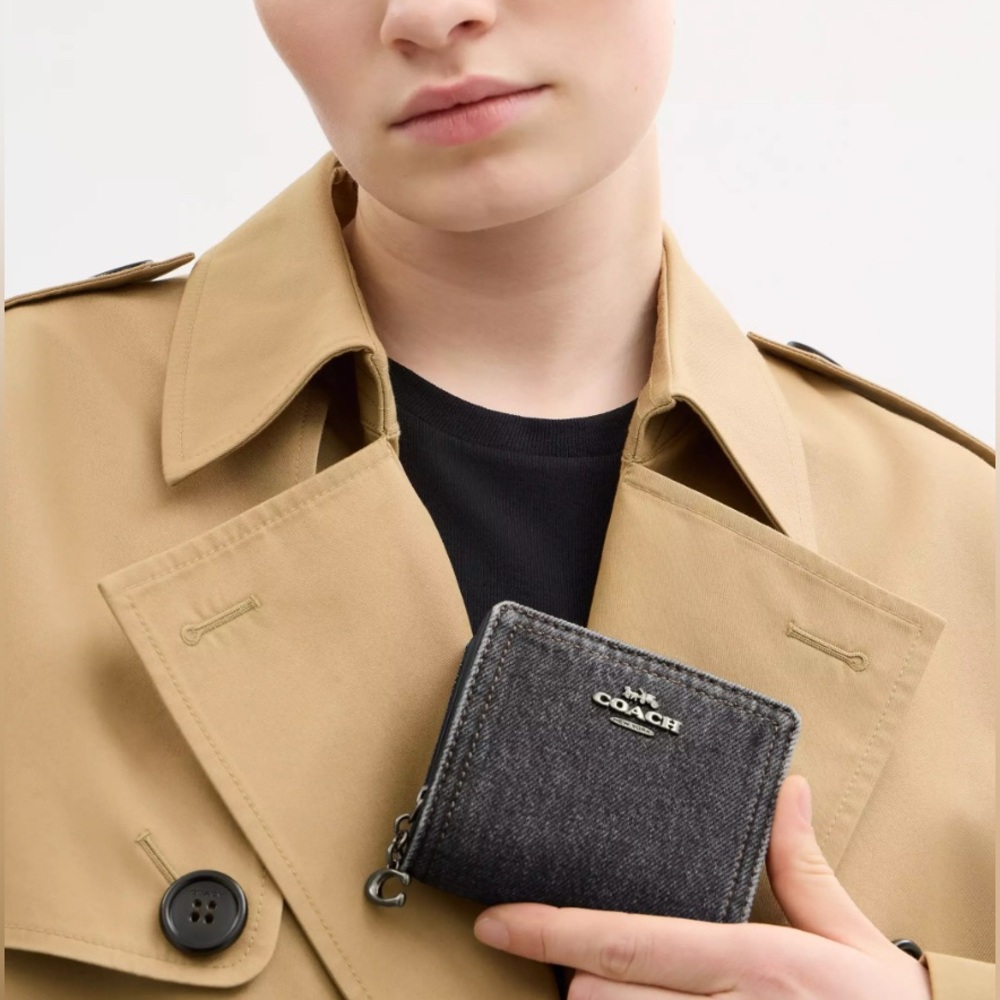 Coach Snap Wallet in Washed Grey Denim – NWT + Coach Shopping Bag 🖤 - Picture 3 of 6